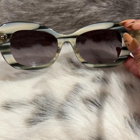 FENDI selleria Sunglasses - Picture 5 of 14
